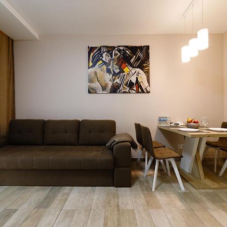 New Chornovola Apartment リヴィウ エクステリア 写真